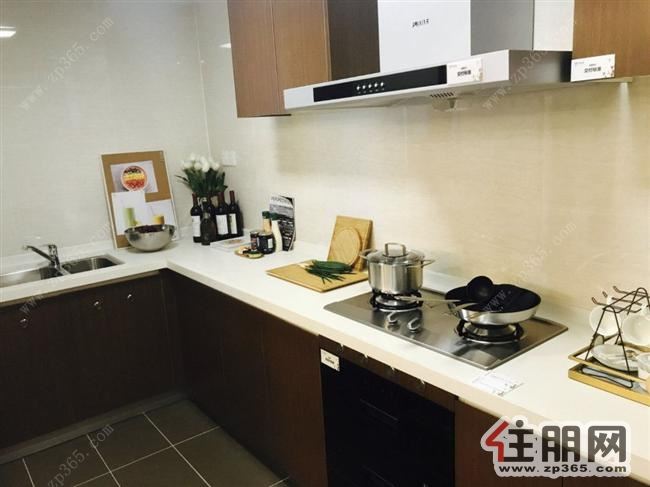 五象湖(彰泰郡)地铁口无公摊学区房赠送超大面积