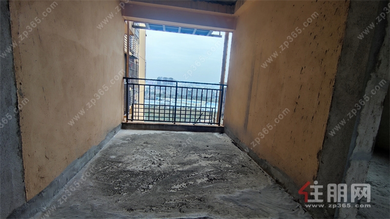 高赠送急售可谈!天健西班牙小镇高赠送100㎡3房,仅65万