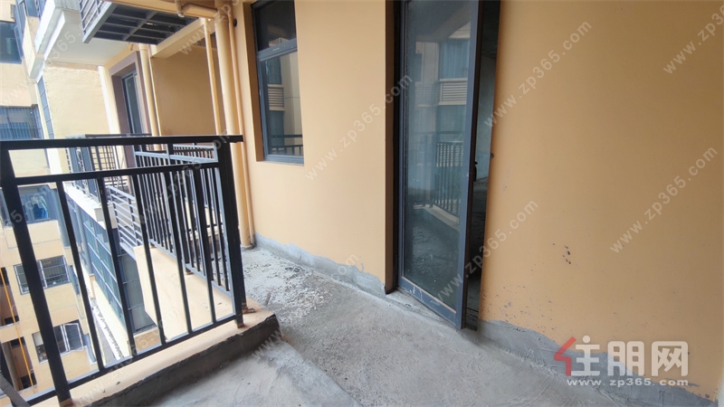 高赠送急售可谈!天健西班牙小镇高赠送100㎡3房,仅65万