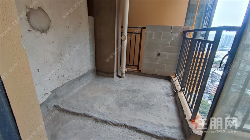 高赠送急售可谈!天健西班牙小镇高赠送100㎡3房,仅65万