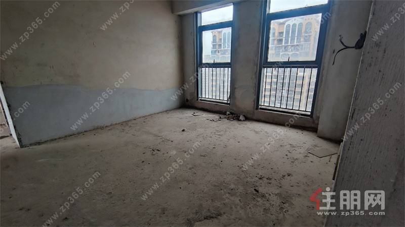 高赠送急售可谈!天健西班牙小镇高赠送100㎡3房,仅65万