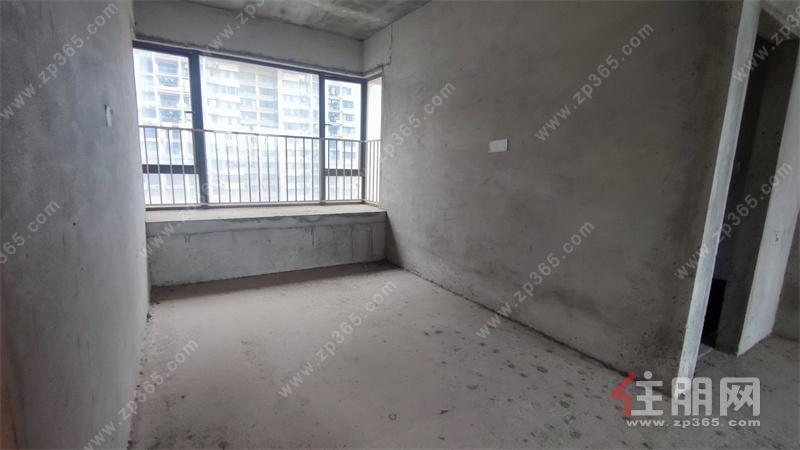 高赠送急售可谈!天健西班牙小镇高赠送100㎡4房,仅65万