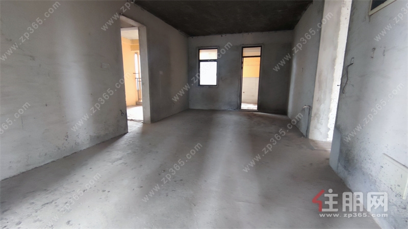 高赠送急售可谈!天健西班牙小镇高赠送100㎡4房,仅65万