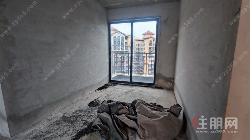 高赠送急售可谈！天健西班牙小镇高赠送97㎡3房，仅65万