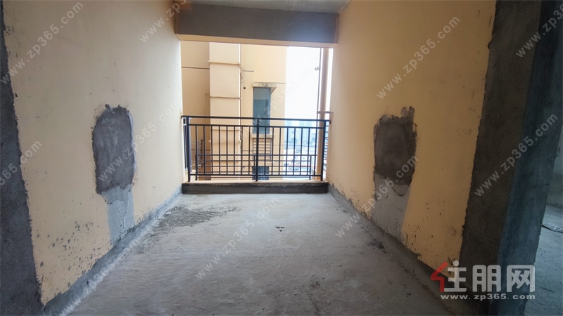 高赠送急售可谈！天健西班牙小镇高赠送97㎡3房，仅65万