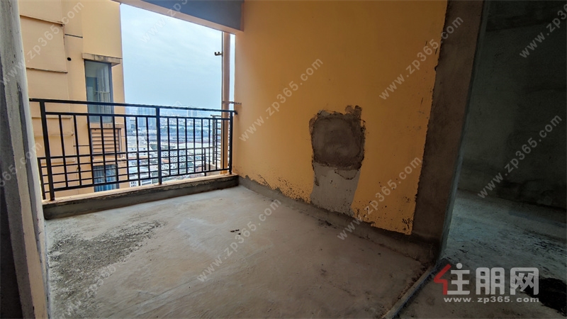 高赠送急售可谈！天健西班牙小镇高赠送97㎡3房，仅65万