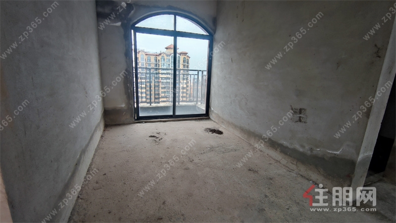 高赠送急售可谈！天健西班牙小镇高赠送97㎡ 3房，仅65万