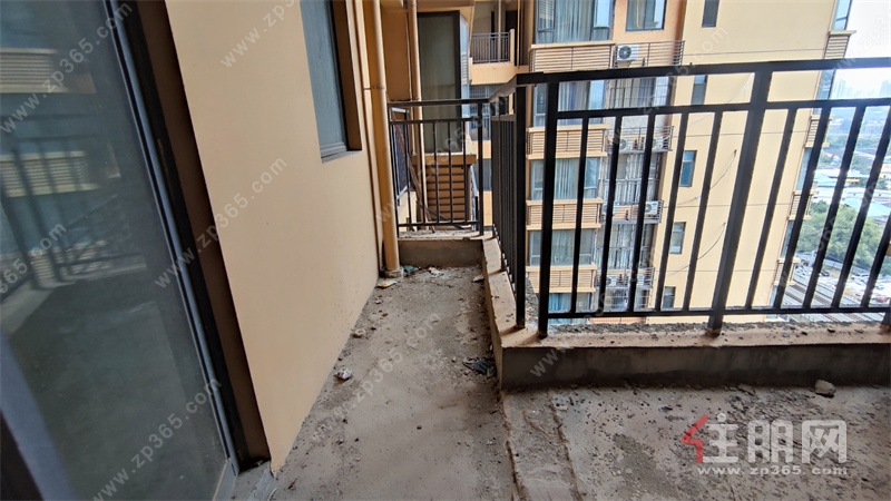 高赠送急售可谈!天健西班牙小镇高赠送103㎡4房,仅65万