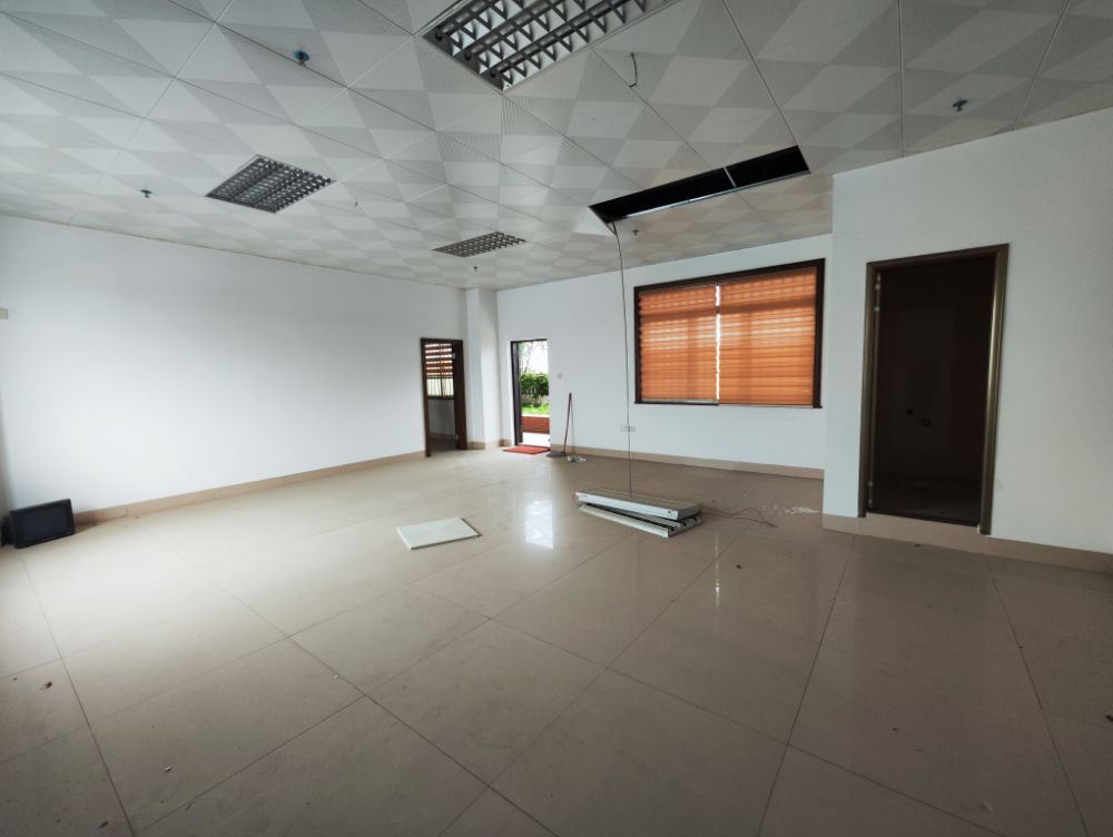 高新大道综合楼11楼整层950㎡火热招租