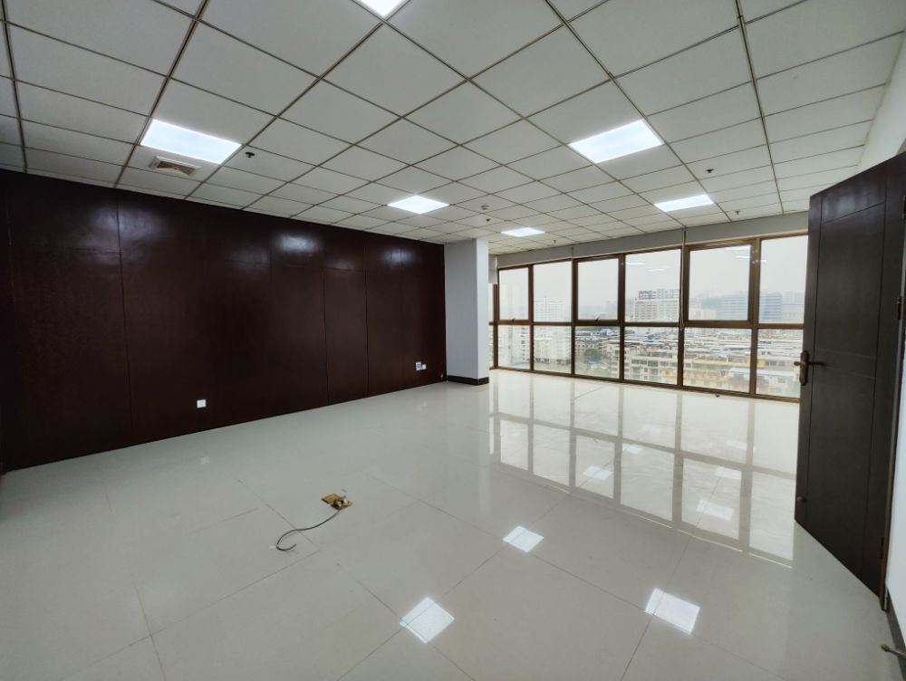 出租高新综合写字楼10楼大开间