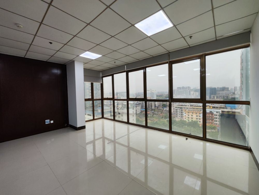 出租高新综合写字楼10楼大开间