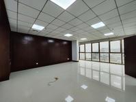 出租高新区综合写字楼10楼大房间