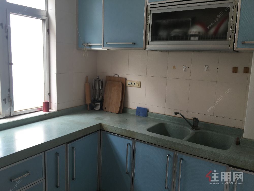 东葛路小学、育才学校、十四中旁伟业小区三房一厅出租,近地铁3号线