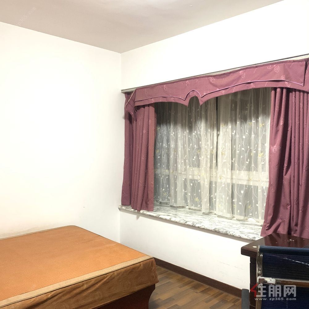 招租一名女生入住,男士勿扰