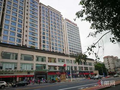 青秀区-正地铁口,东方国际商务港320平,三隔间,仅租40块每平