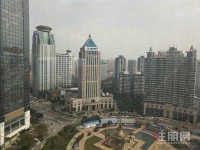 青秀区-金湖广场，地王大厦旁，亚航财富中心。180平，3隔间+大开间，仅租6500元每月