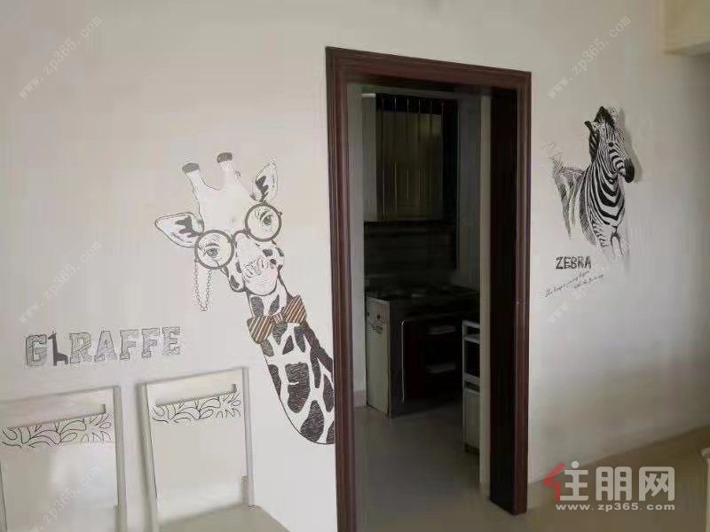 朝阳市中心,精装江景两房,拎包入住,租2300元,看房方便