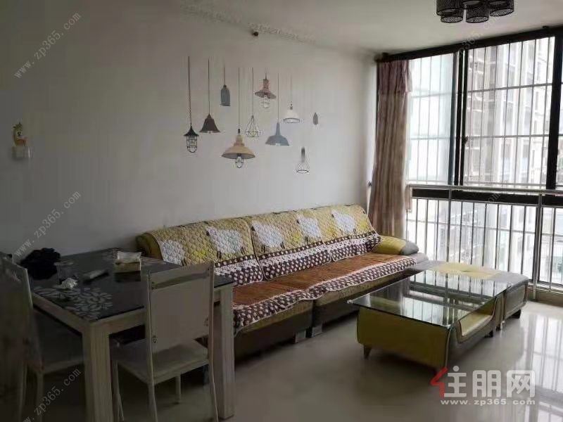 朝阳市中心,精装江景两房,拎包入住,租2300元,看房方便