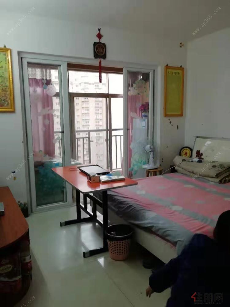 超值房源 新装修 名牌家私家电