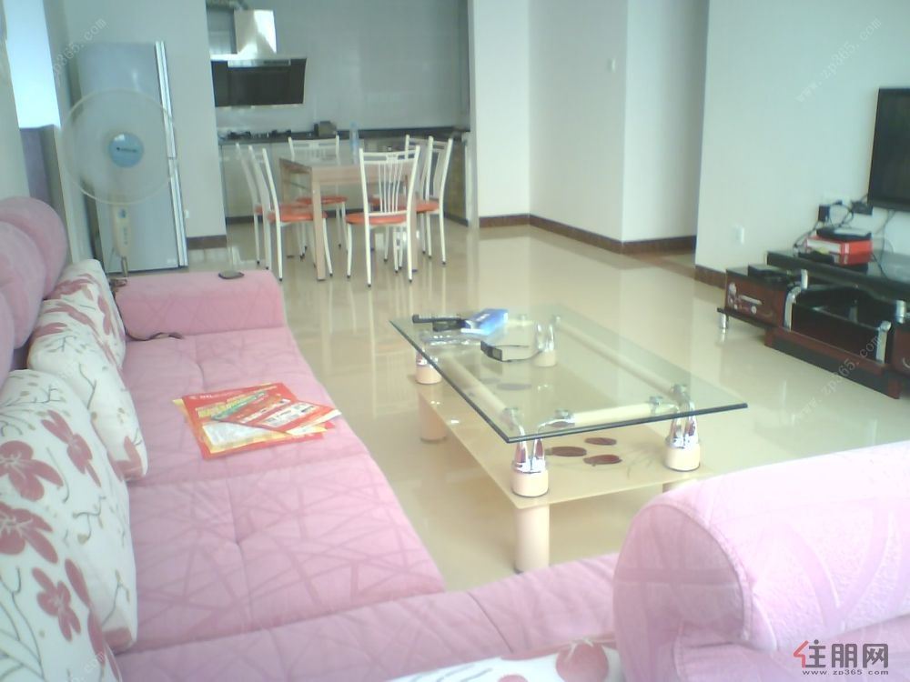 九龙新城 三房两厅两卫120平方