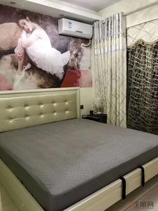 东葛路-东长小区,东葛路和长湖路交界,出门就是3号地铁口,出入方便,拎包入住