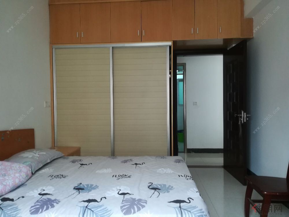 幸福家园两房两厅出租