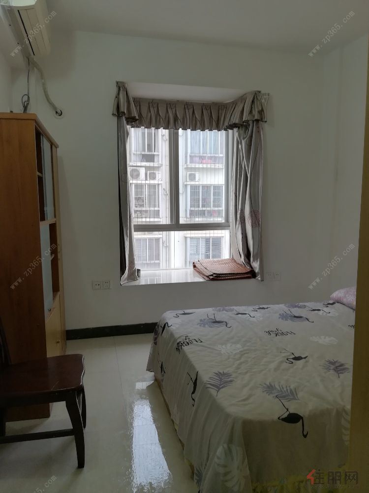 幸福家园两房两厅出租