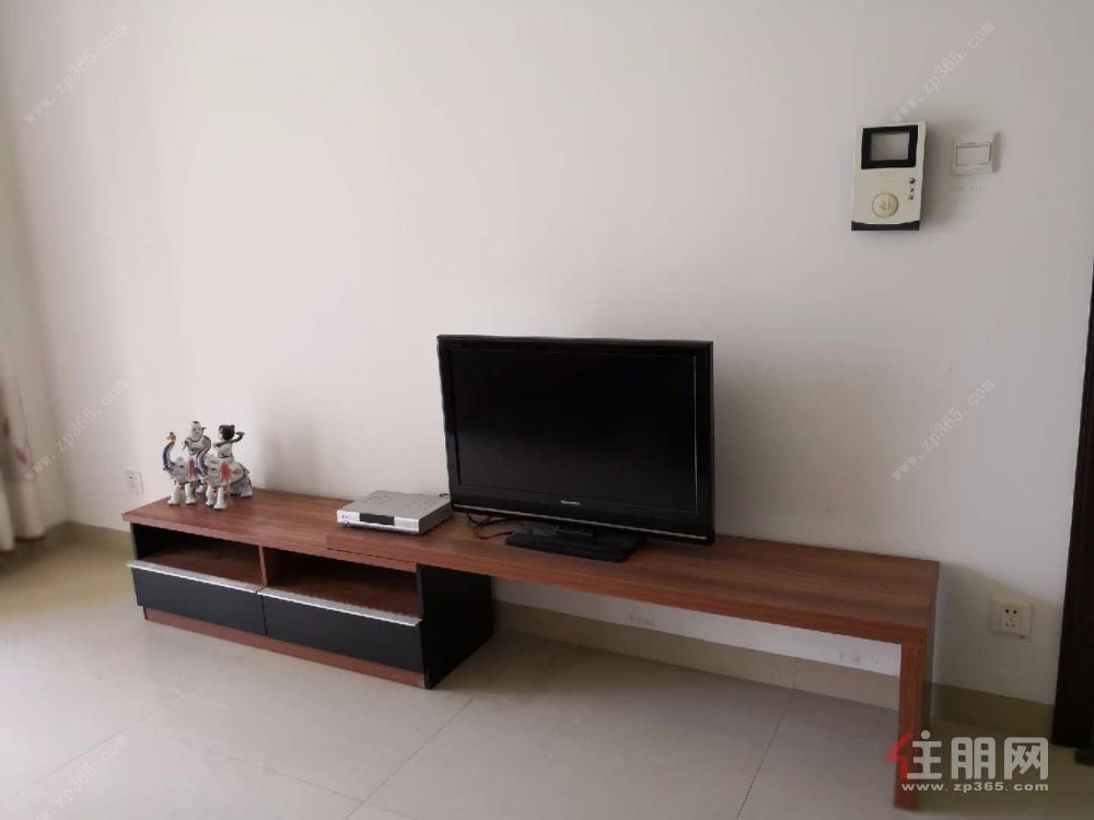 出租联盟新城精装4房6栋2单元505房