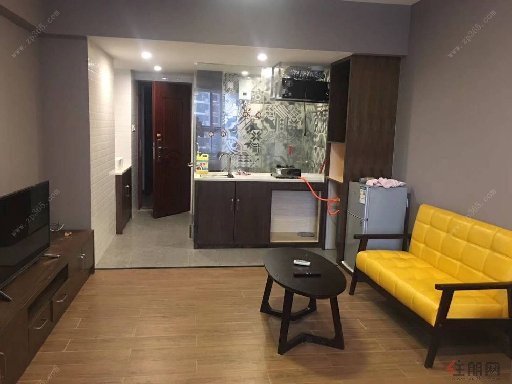 凤岭北+美泉1612旁+家具配齐+拎包入住+有钥匙看房方便