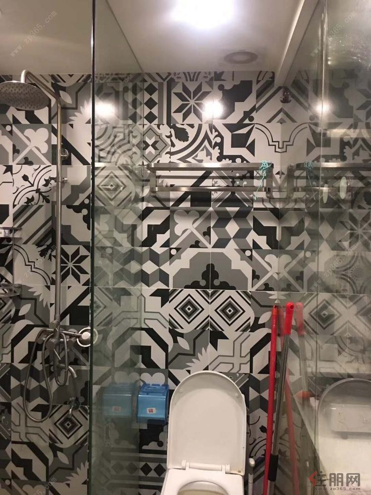 凤岭北+美泉1612旁+家具配齐+拎包入住+有钥匙看房方便