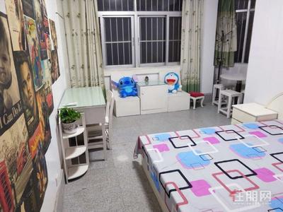 竹溪大道，会展中心附近法院宿舍招租，女生优先，要求爱干净