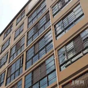 科园大道-科园大道[振华苑]+一房，两房一厅一卫+3号线地铁口+配套齐全+出地铁5分钟+拎包入住