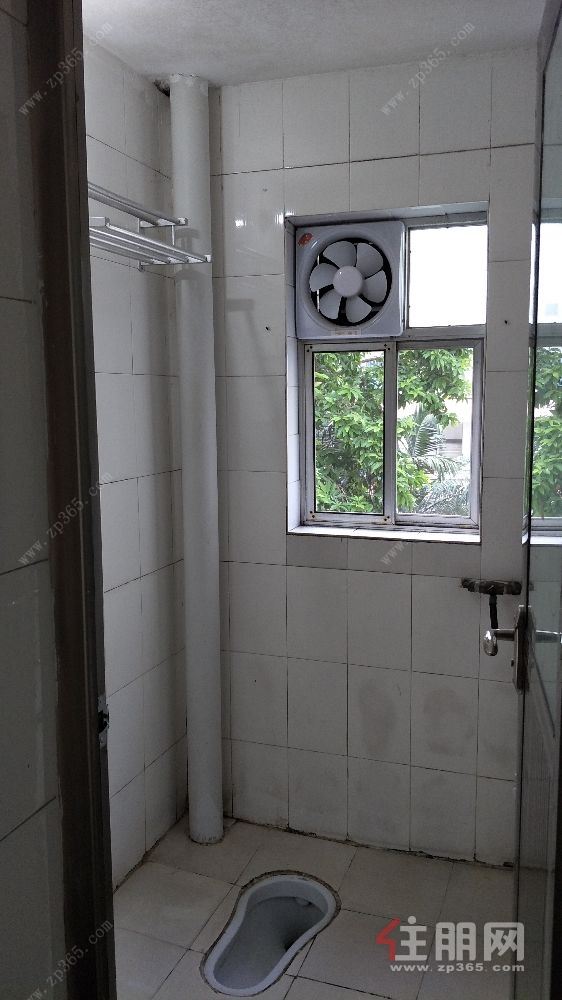 柳州市公园路31号房产大院(学区房)房屋出租