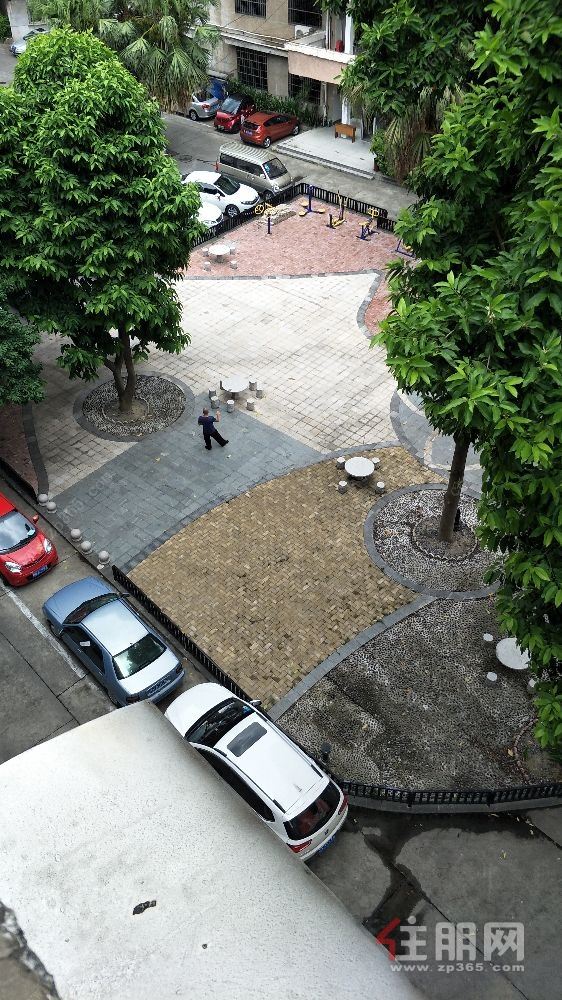 柳州市公园路31号房产大院(学区房)房屋出租