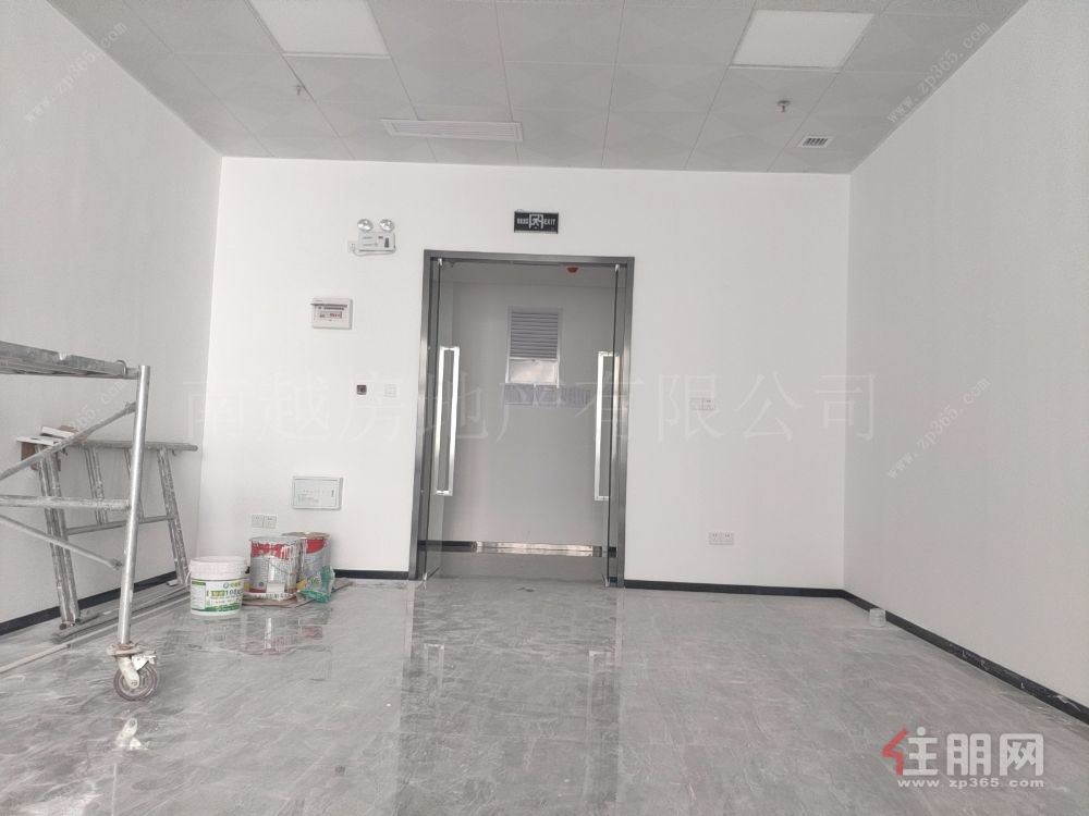 双地铁口,高楼层景观好!业主急租,求稳定企业!