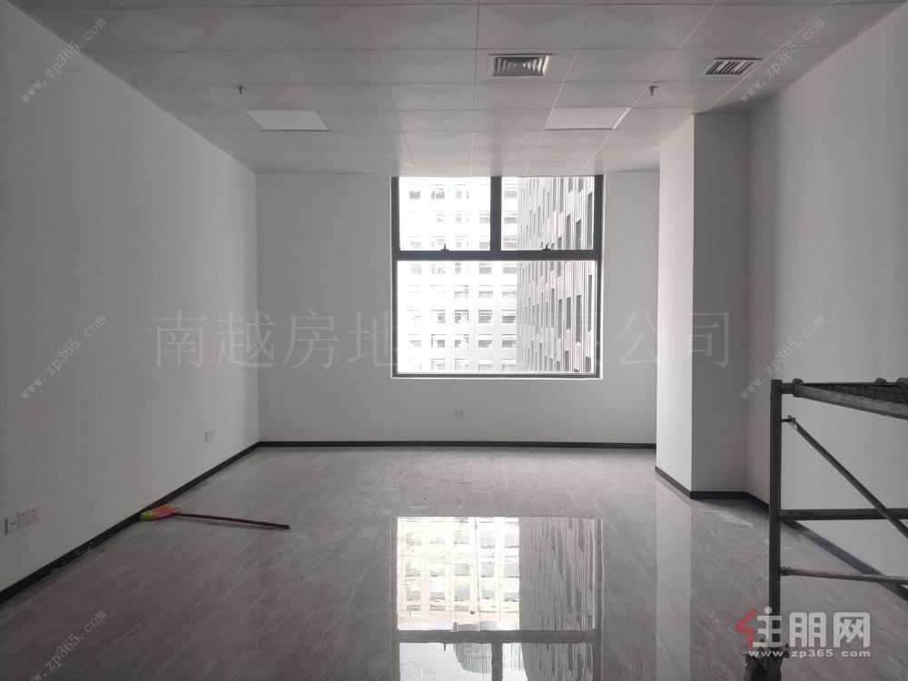 双地铁口,高楼层景观好!业主急租,求稳定企业!