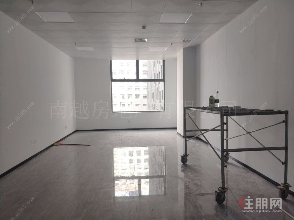 双地铁口,高楼层景观好!业主急租,求稳定企业!