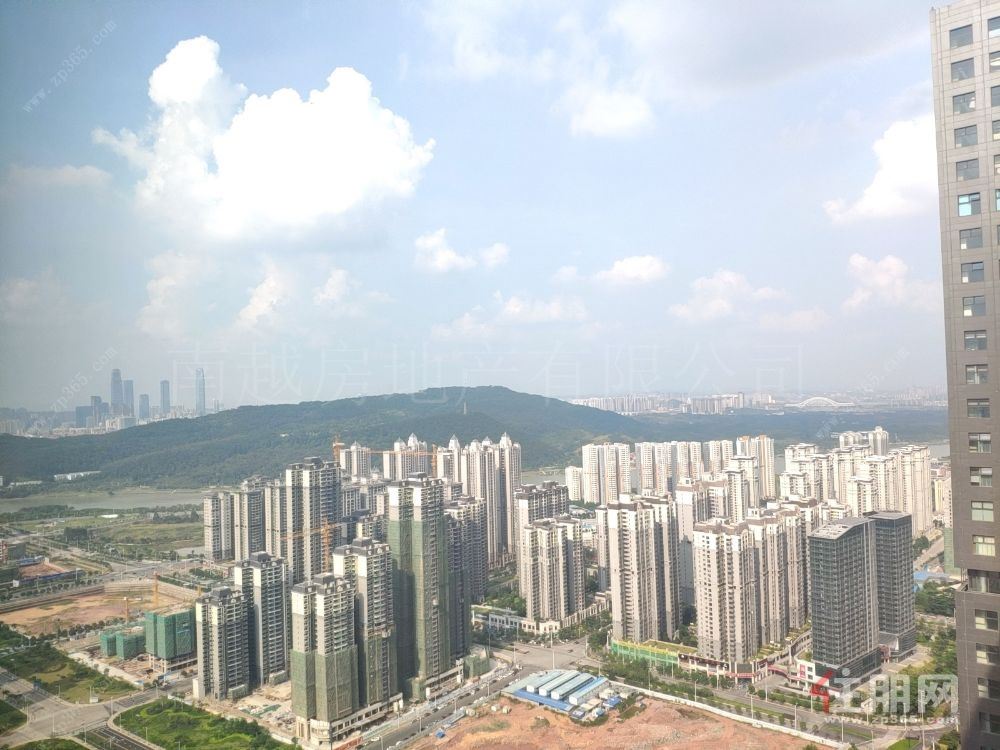 双地铁口,高楼层景观好!业主急租,求稳定企业!