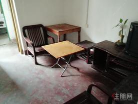 胜利小区 ，交通方便