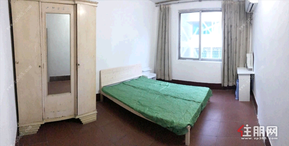 图书馆大院 3室2厅2卫 1800元/月出租