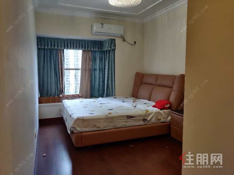 恒大城1栋118平三房两厅两卫精装房设施齐全送充电桩车位(中介勿扰)