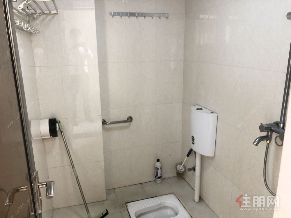 南江 大润发旁 精装三房出租 配套齐全 拎包入住