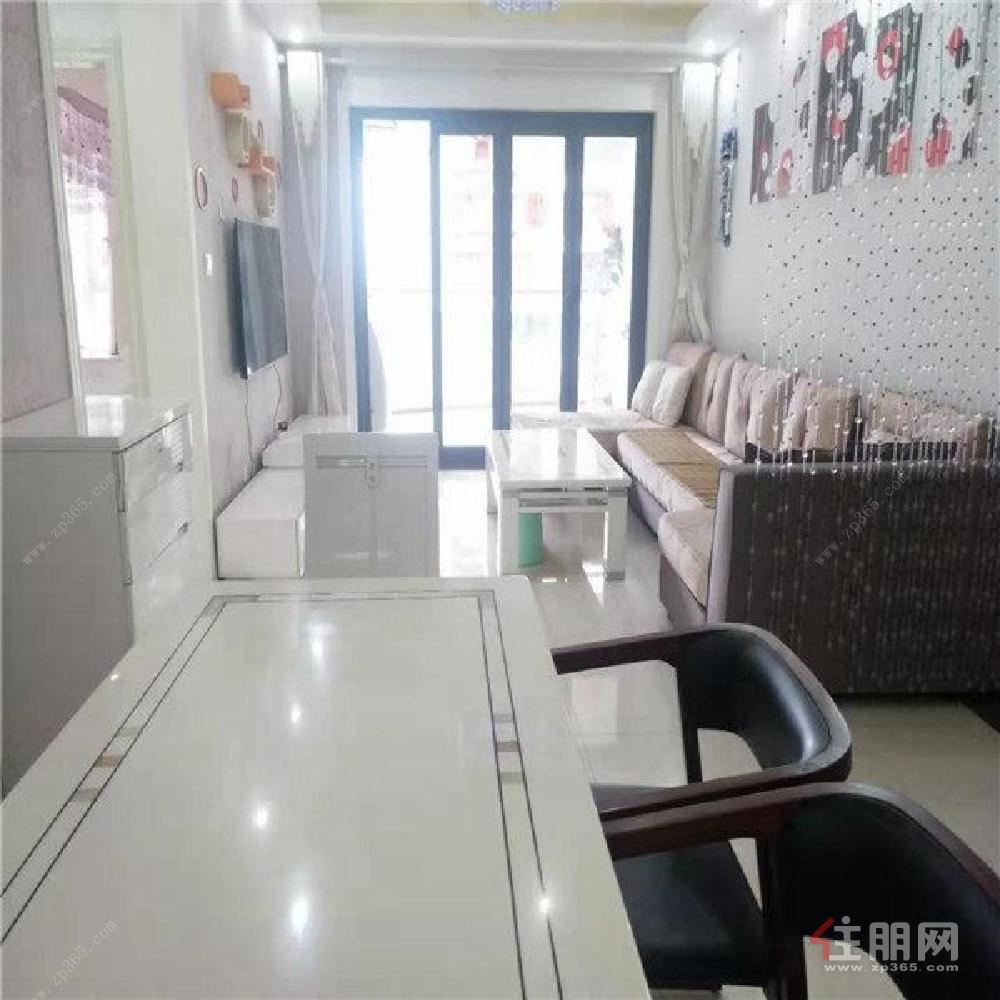 相思湖 西湖东郡,湖景欧式两房家具配齐,很温馨,迷你景观