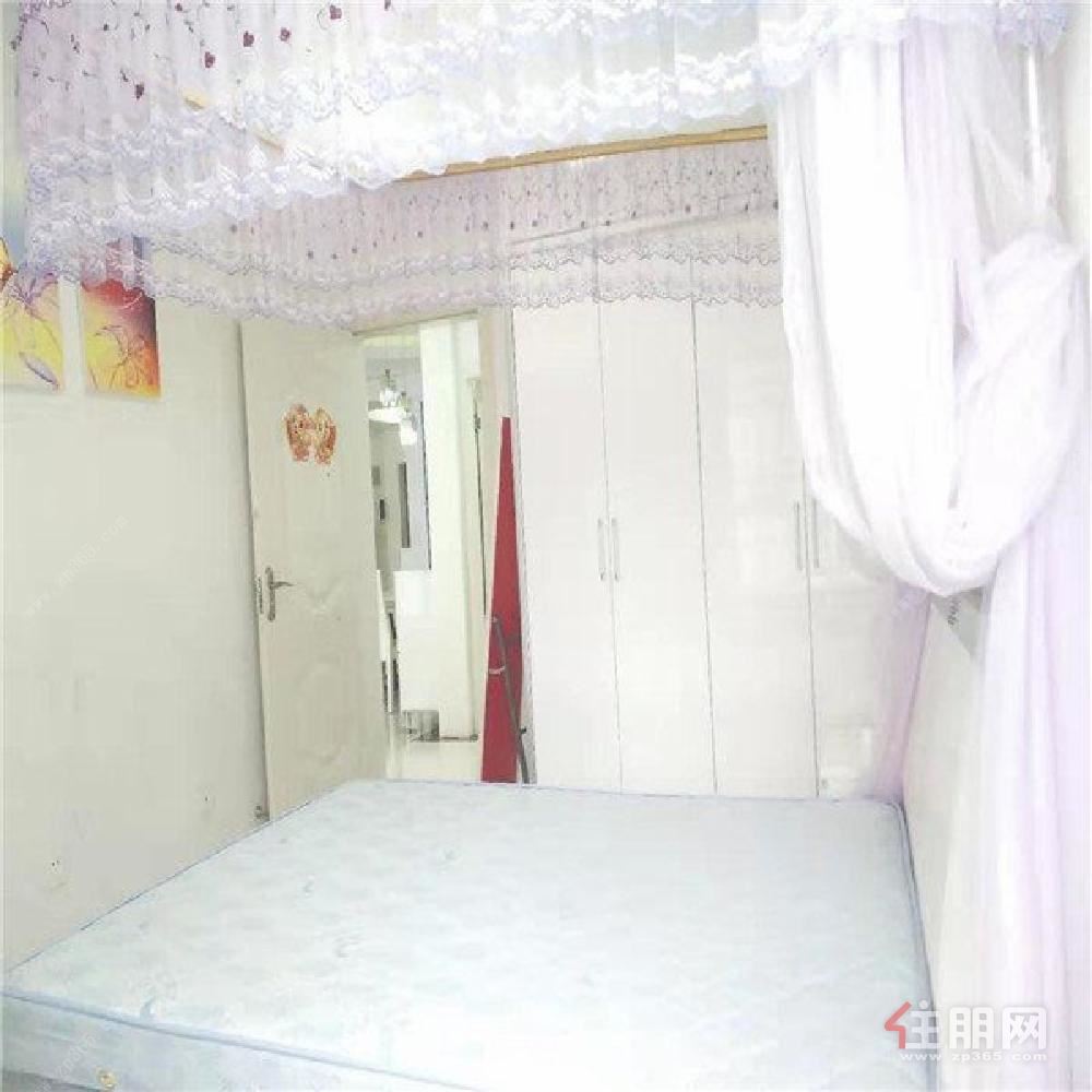 相思湖 西湖东郡,湖景欧式两房家具配齐,很温馨,迷你景观