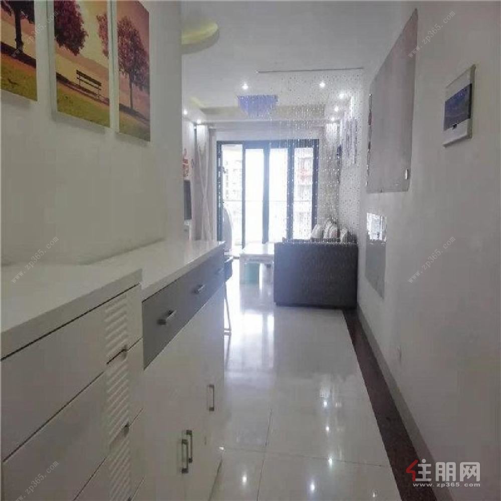 相思湖 西湖东郡,湖景欧式两房家具配齐,很温馨,迷你景观