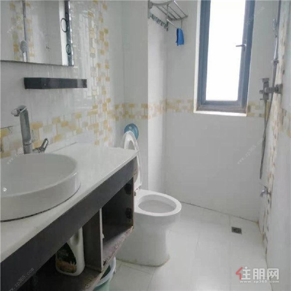 相思湖 西湖东郡,湖景欧式两房家具配齐,很温馨,迷你景观