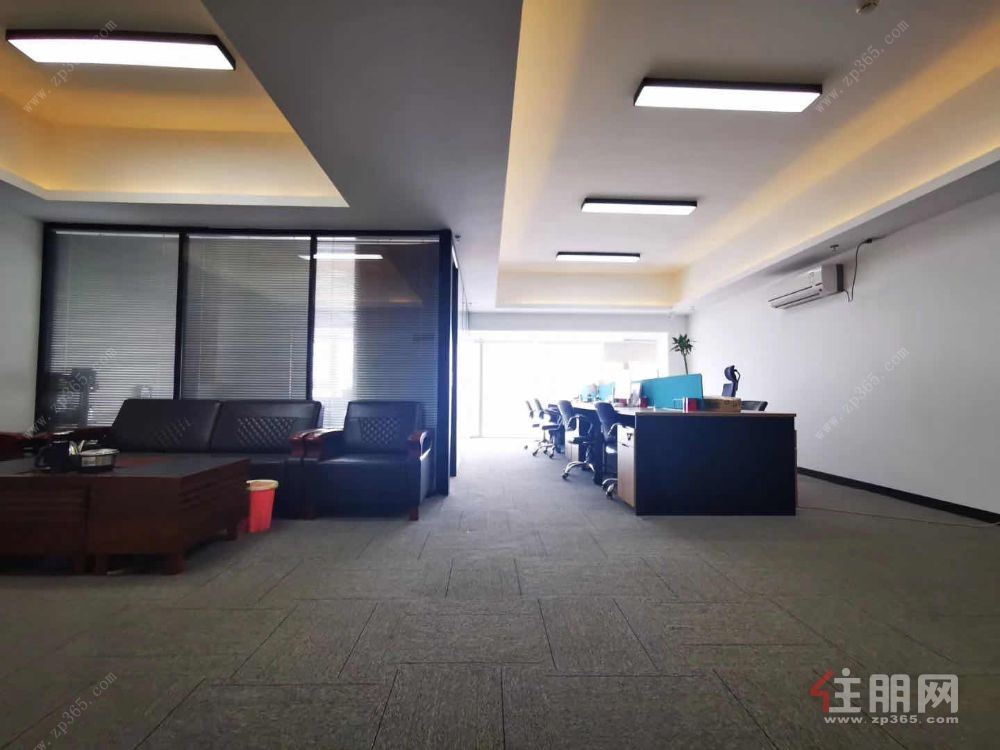 东盟商务区龙光世纪260平免租期一个月