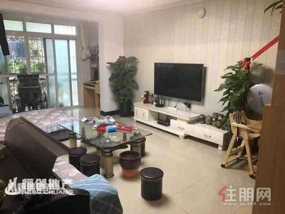 秀厢大道，万秀小区三房配齐招租