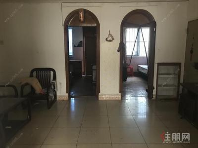新竹路-民族大道南湖公园旁，出门就是地铁1号线站口，拎包入住