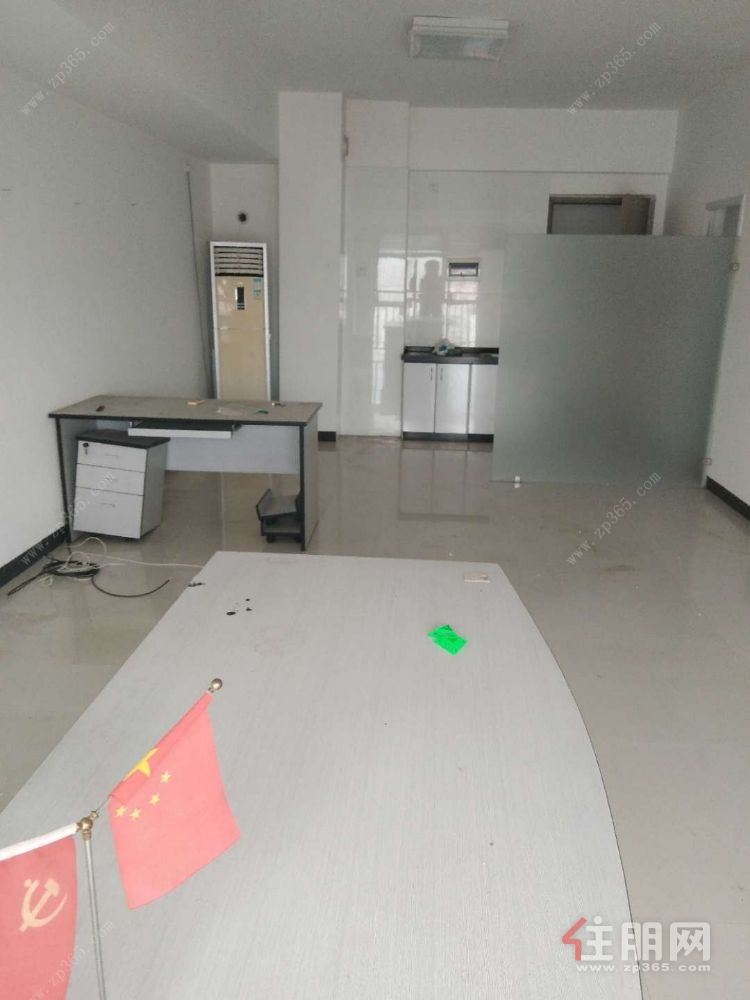上东国际写字楼招租50平,随时看房